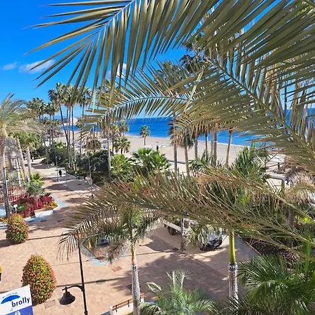 Frente A La Playa Piso 3 *