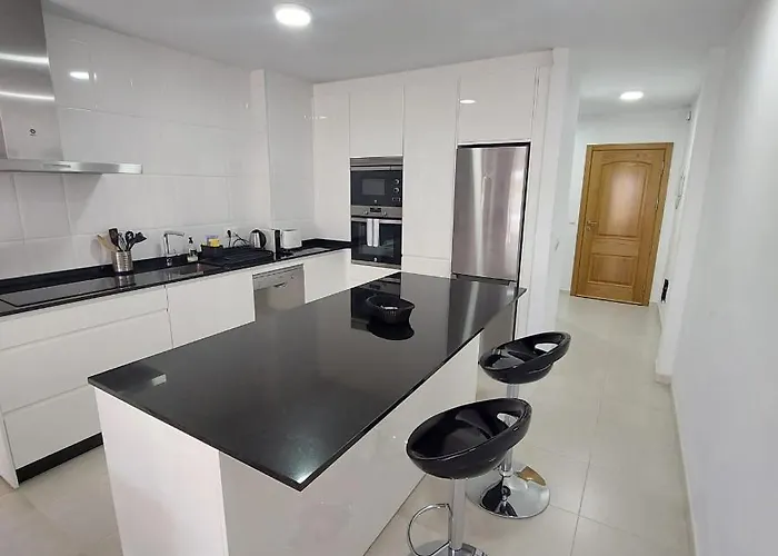 Frente A La Playa Piso 3 *