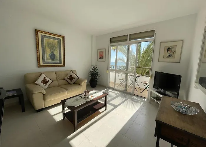 Frente A La Playa Piso 3 *