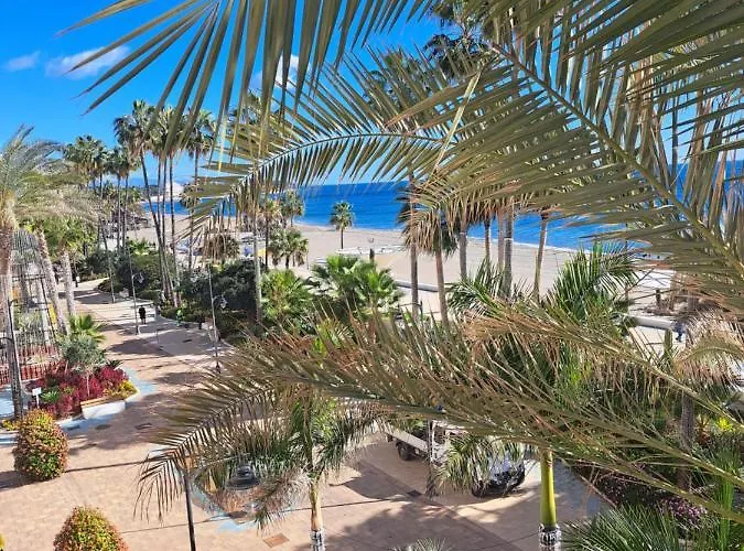 Frente A La Playa Piso 3 *